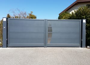 Portail-battant-Aluminium-Lune-gris-Annecy
